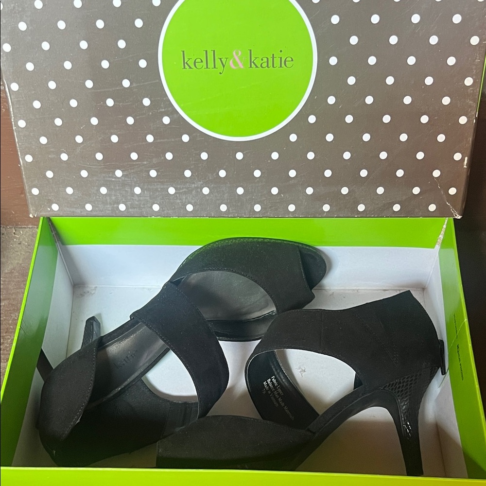 Kelly & Katie Elegant Black Heels